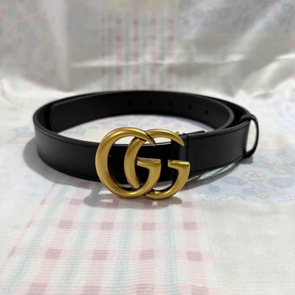 Gucci Black Leather Belt with Gold Double G Logo - Picture 2 of 8